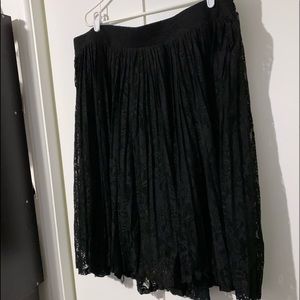 Lace pleated midi skirt